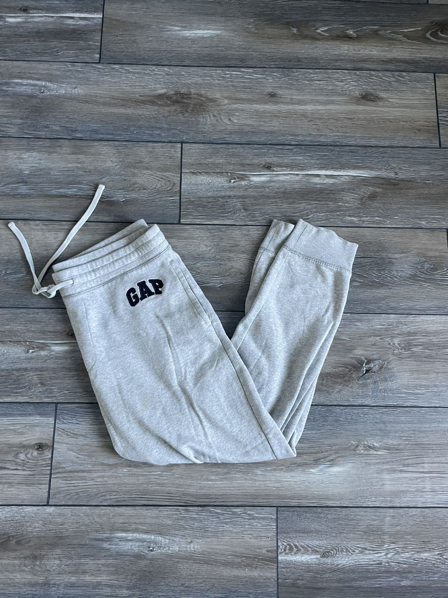 Grey Gap men’s sweatpants Size (Large)