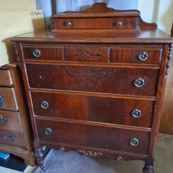Mahogany Antique 5-Drawer Dresser W/ Wheels