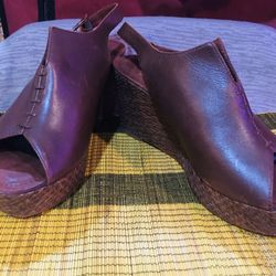 Beautiful Crown Vintage Open toe Sandals