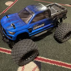 Rc 1/10 4x4 Arma Granite in great shape ( Roller)