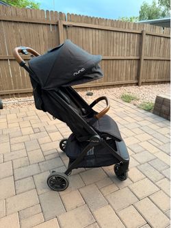 Nuna Travel Stroller (Caviar)
