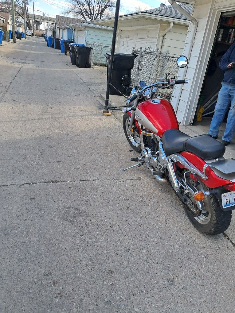 Motocycle Suzuki Vz800