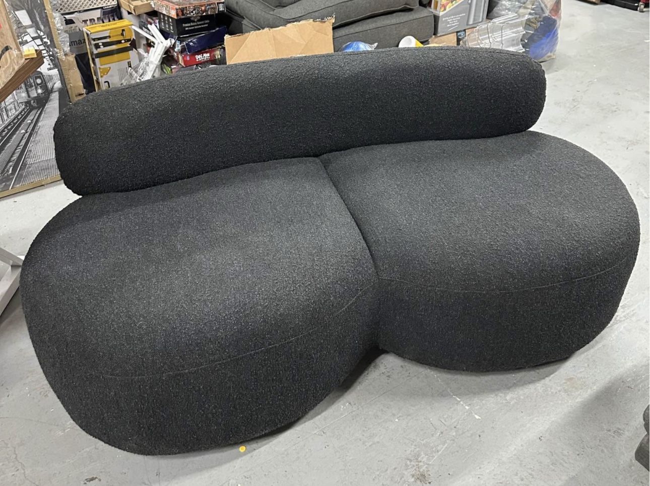 Isia 65" Upholstered Loveseat