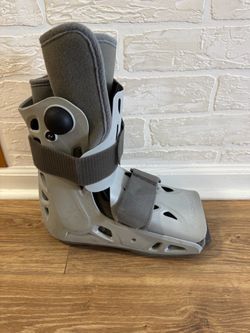 Aircast Medical Walking Boot / Ankle Brace – Pre-Owned
