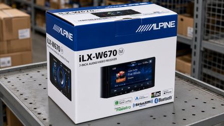 Alpine 7" Touchscreen Double Din Stereo USB Apple Carplay Android Auto Am Fm 13-Band EQ iDatalink Maestro ILX-W670-M
