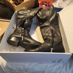 7.5 Aldo Black Boots