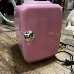 CROWNFUL Pink fPortable Mini Fridge Hot & Cold Setting : 4 Liters / Fits 6 Soda Cans