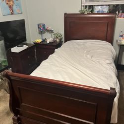 Twin Bed And Night Stands 