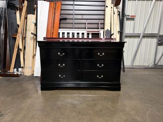 6 drawer dresser $160