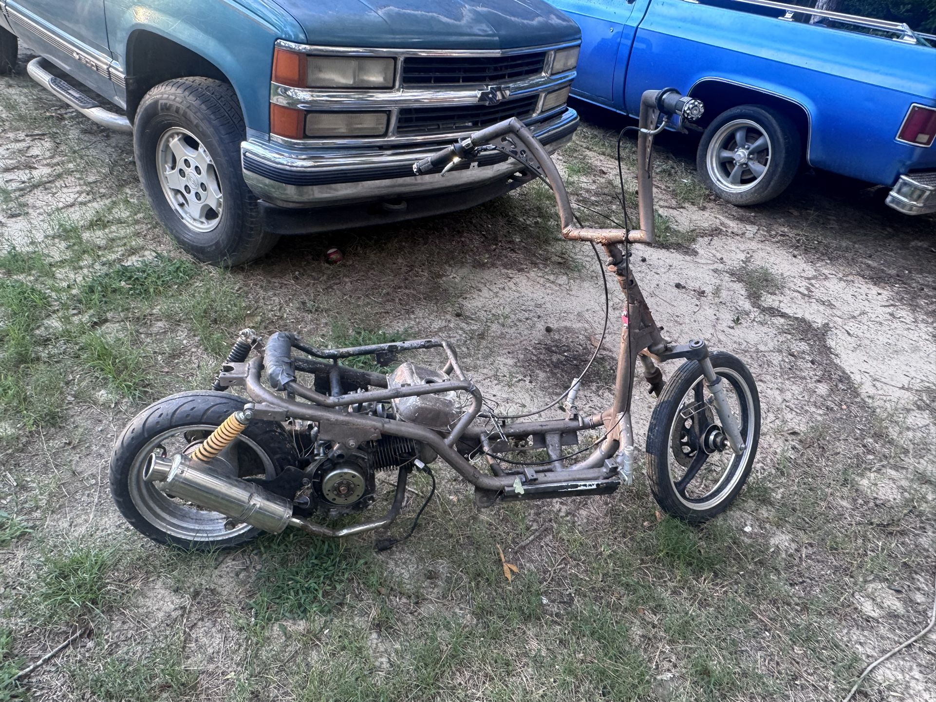 Chopper moped