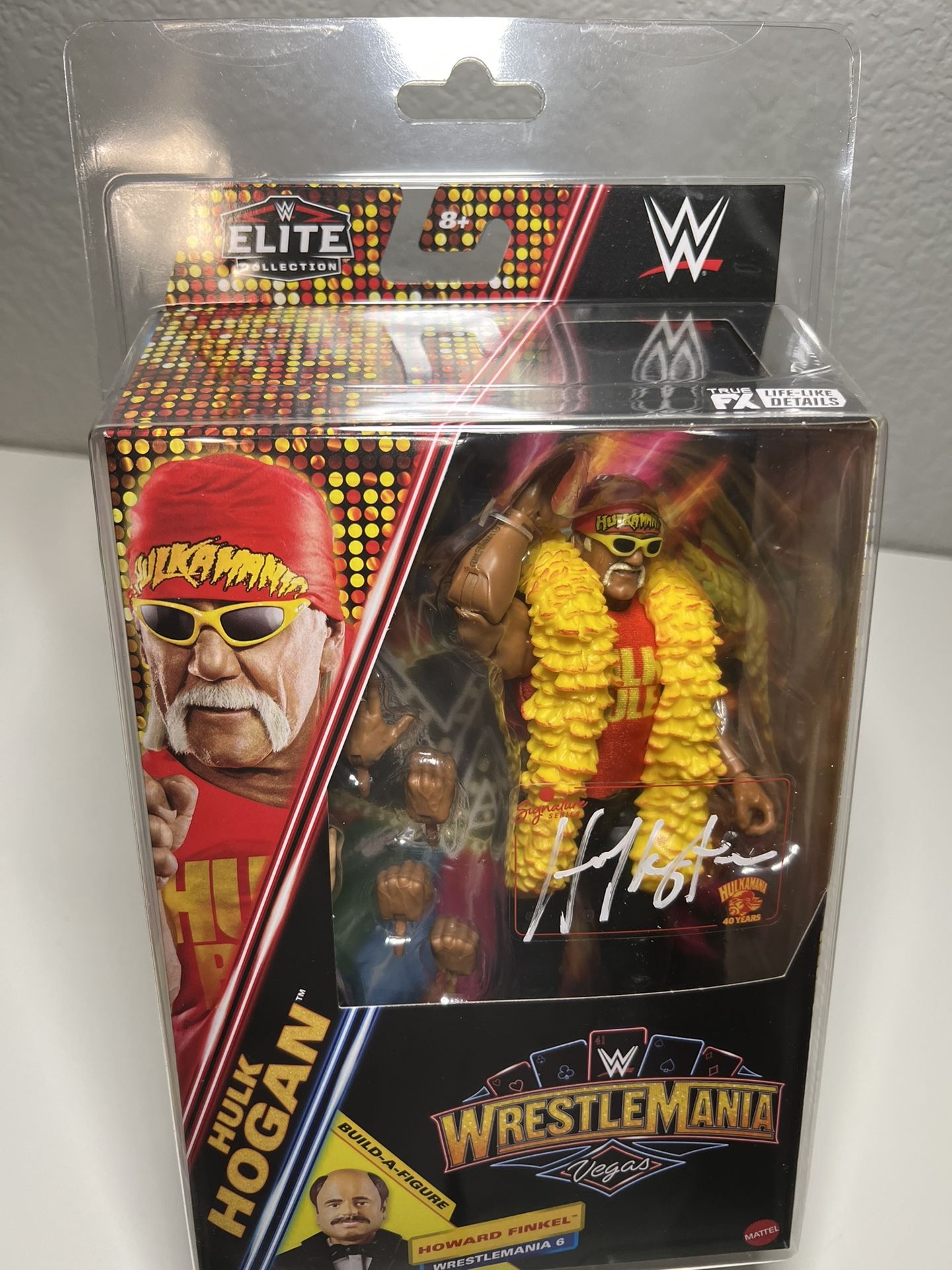 Hulk Hogan Action Figure SIGNED 🔥 🔥 WWE Elite Collection Premium Live Event