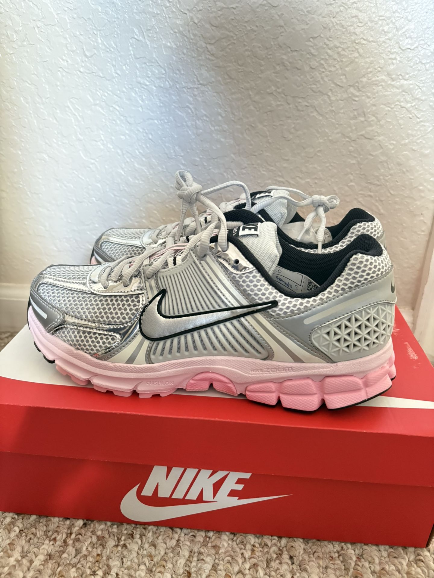 Wmns Vomero 5 Pink Foam ‼️STEAL‼️ $165 UNDER RETAIL 9W