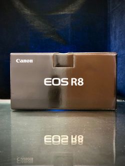 Canon EOS R8 Mirrorless Camera