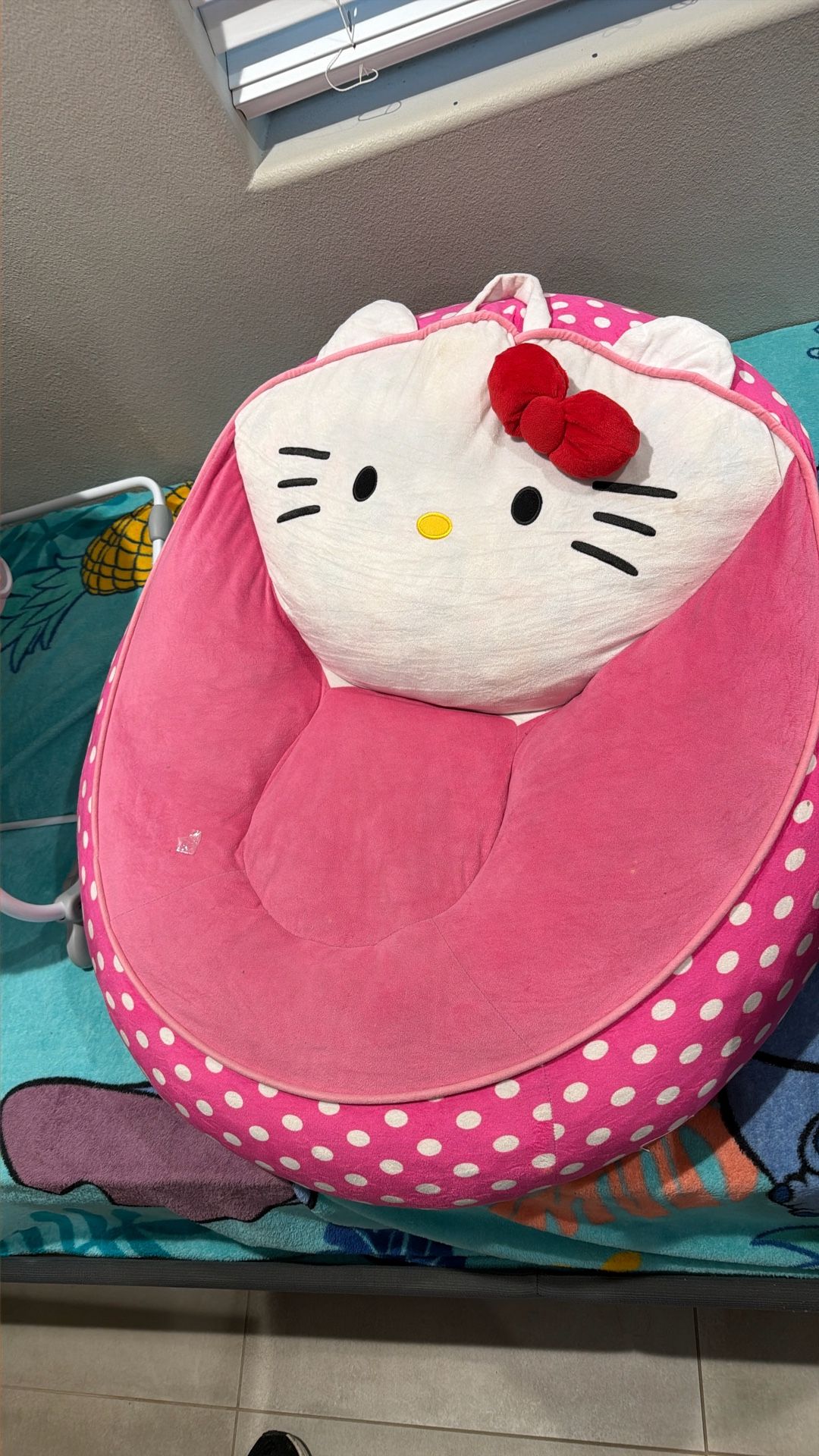 Hello Kitty Chair