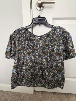 Old Navy Women’s Floral XL Top