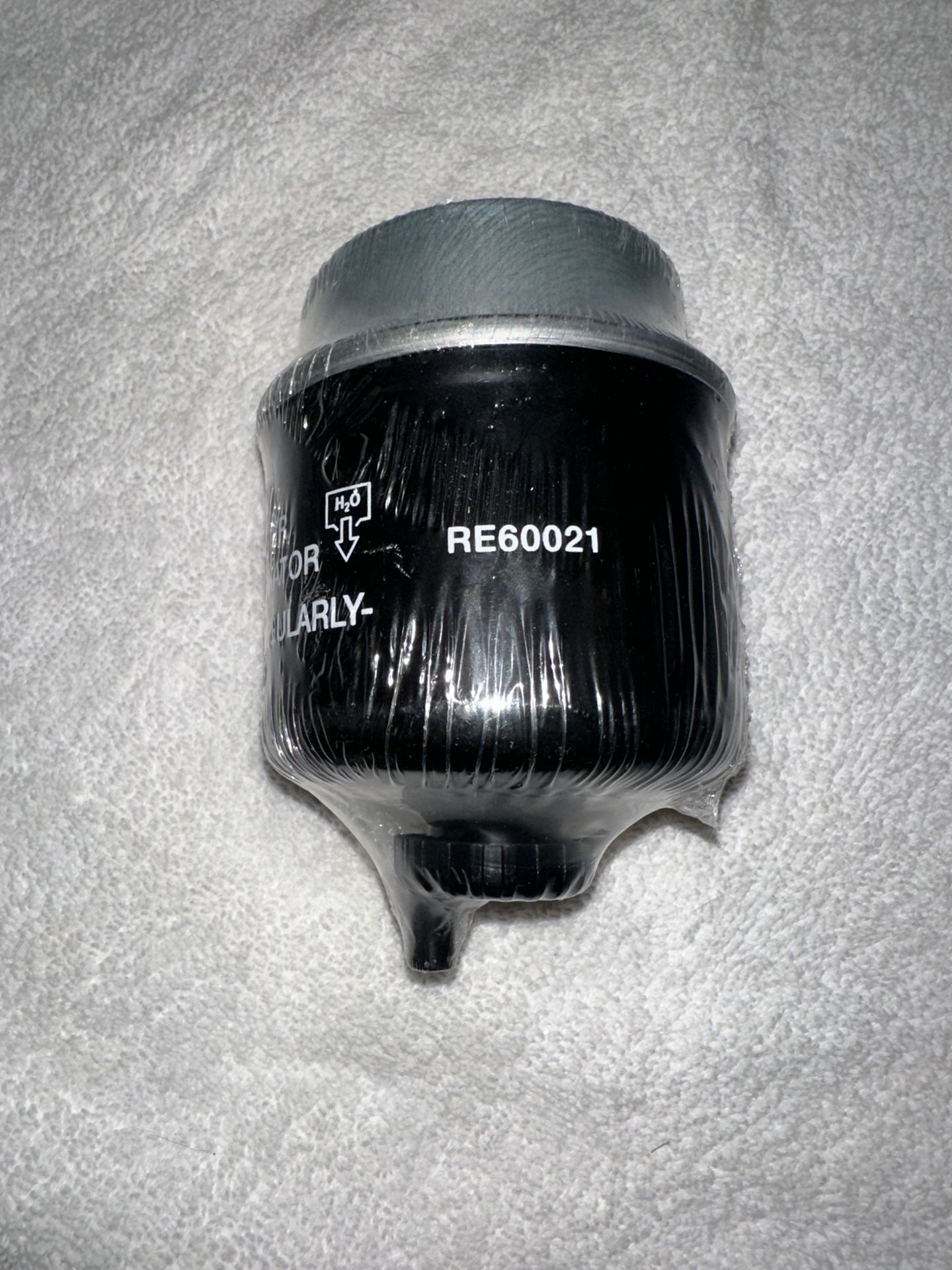 RE60021 Fuel Filter Element Compatible with John Deere 240 250 260