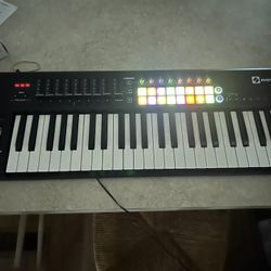 Notation Launchkey 49 Midi USB Keyboard 