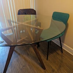 Glass table, set of chairs(2)