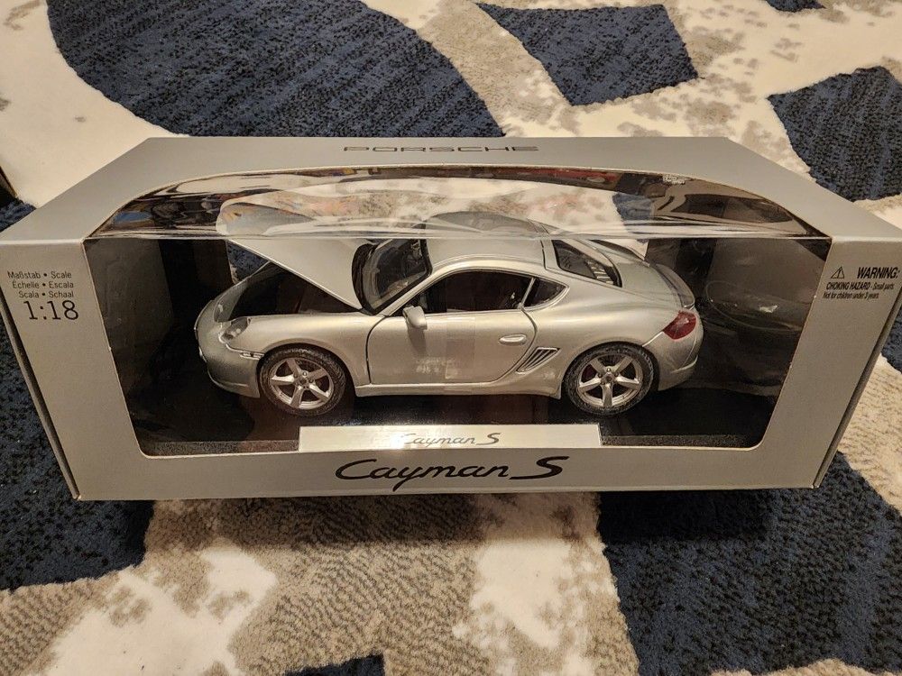 Brand New Porsche Cayman S 2005 Silver Grey 1/18 Maisto