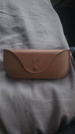 Ray-ban meta charging case