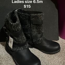 New! Ladies Size 6.5m Winter Boots