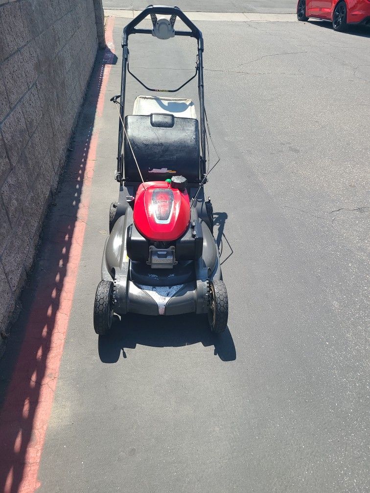 Maquina De Cortar Sacate Honda GCV 200 DE GASOLINA