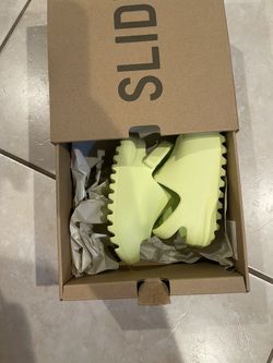 Yeezy Slides Glow green Infants