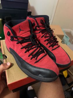 Jordan 12s sz 10