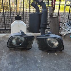 05 -10 Mustang Headlights 
