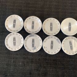 Lincoln Towncar wheel cap