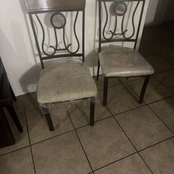 Dos Sillas Nuevas En 25 Dolares Por Las Dos 