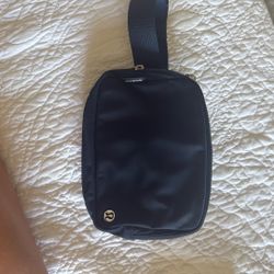 navy Blue Lululemon Crossbody Bag 