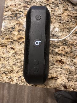 Black Beats Pill Portable Speaker