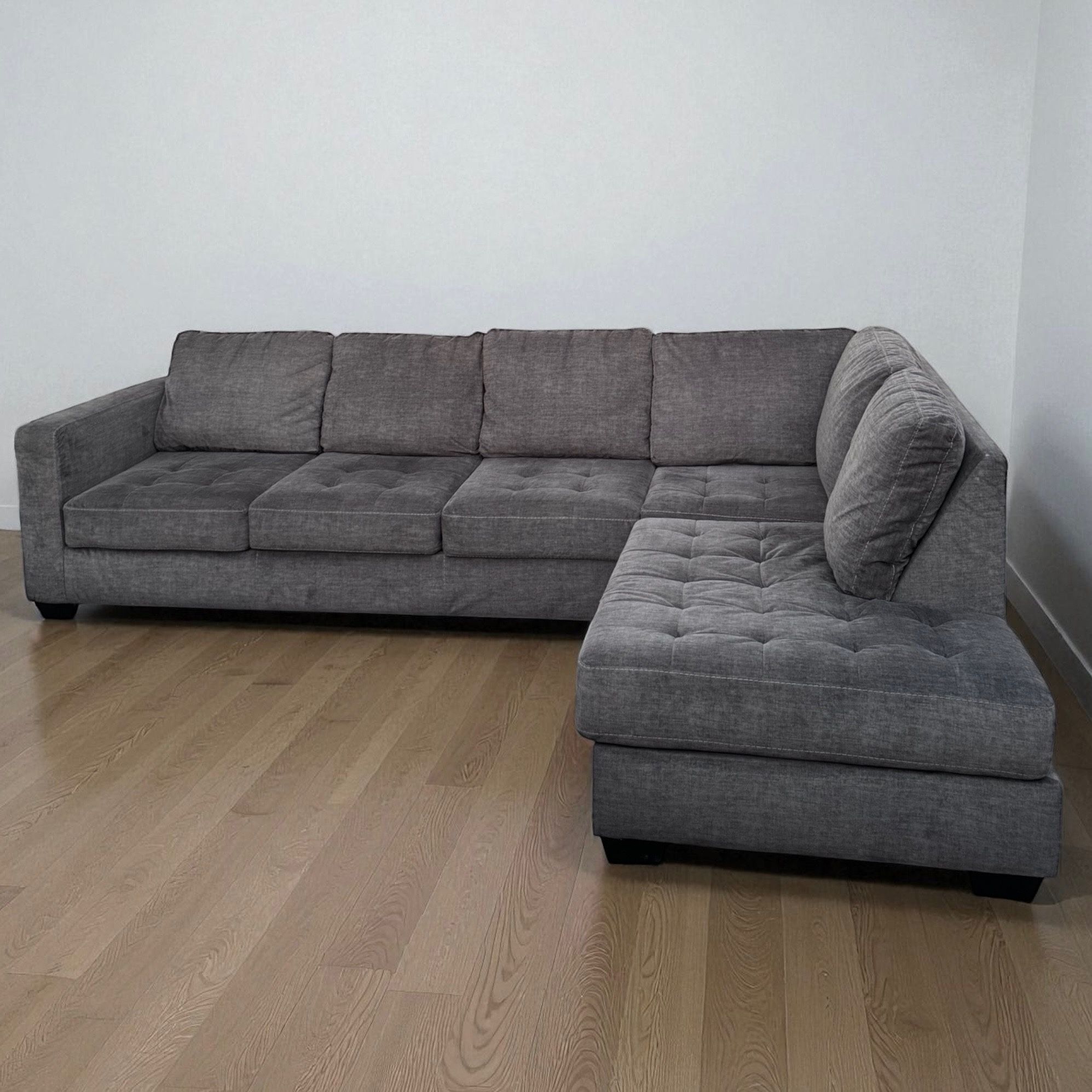 GRAY SECTIONAL COUCH