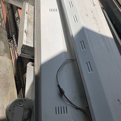 6 Fluorescent Hanging Lights 