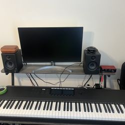 Native Instruments Komplete Kontrol S88 MKII MIDI Controller 