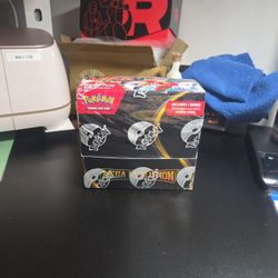 Mega EVOLUTIONS BOOSTER BOX