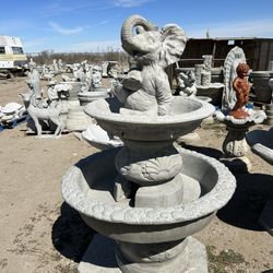 New Fountain Made Out Of Cement Perfect Gift 