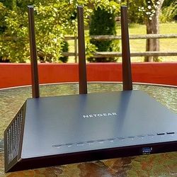 Netgear Nighthawk AC1750 Smart WiFi Router Model R6700