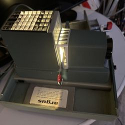 Vintage Argus 300 Slide Projector With Case