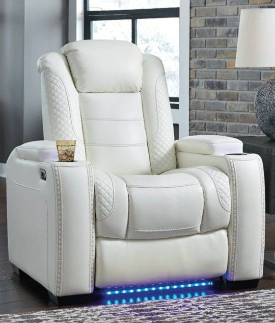 Party Time White Power Recliner