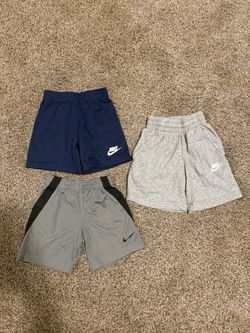 Boys Nike shorts 4t