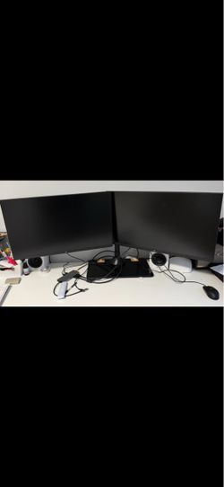(2) 27” gaming monitors with mount