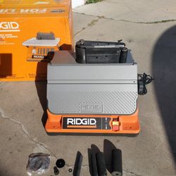 RIDGID
5 Amp Corded Oscillating Edge Belt/Spindle Sander