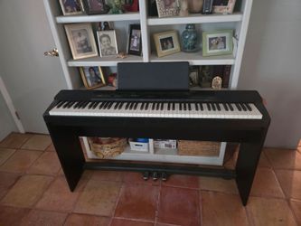 piano keyboard