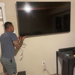 2 55” Smart  Tv Woth Full Motion Wall Mounts