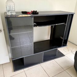 Free entertainment center