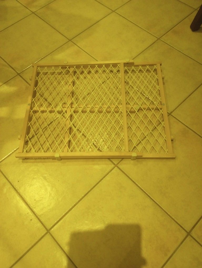 Gate