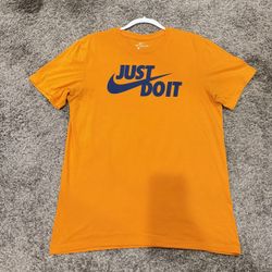 Men: Nike Large Shirt 
