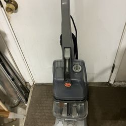 CARPET CLEANER with cleaning attachments Works Great